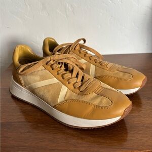 EUC Vince Ohara Women's in Butterscotch and White Trainers Size 10